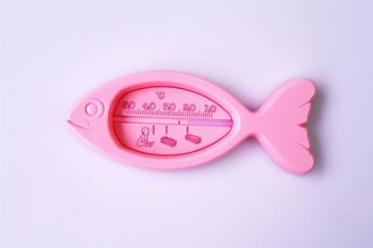 Picture of ΒATH TYPE THERMOMETER FISH SHAPE PINK 103549